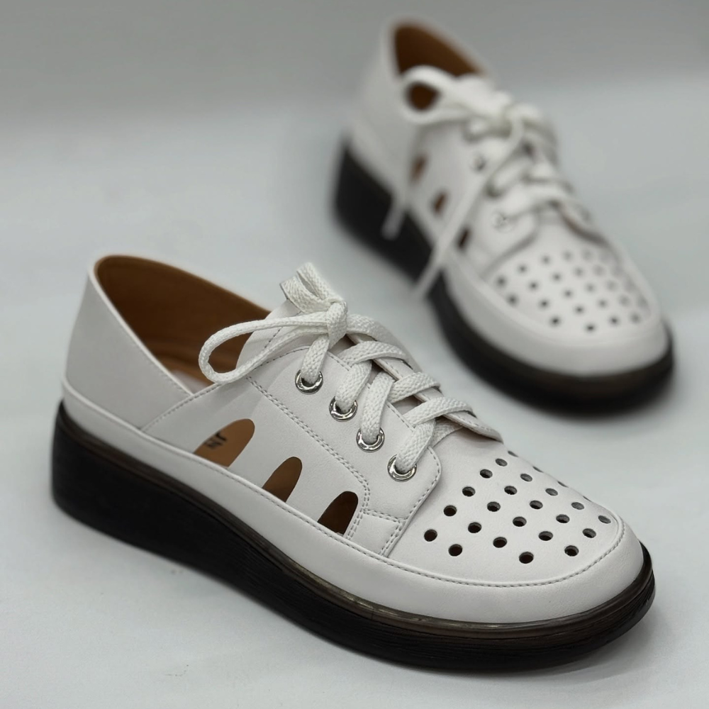 Women's Hollow Leather Round Toe Shoes