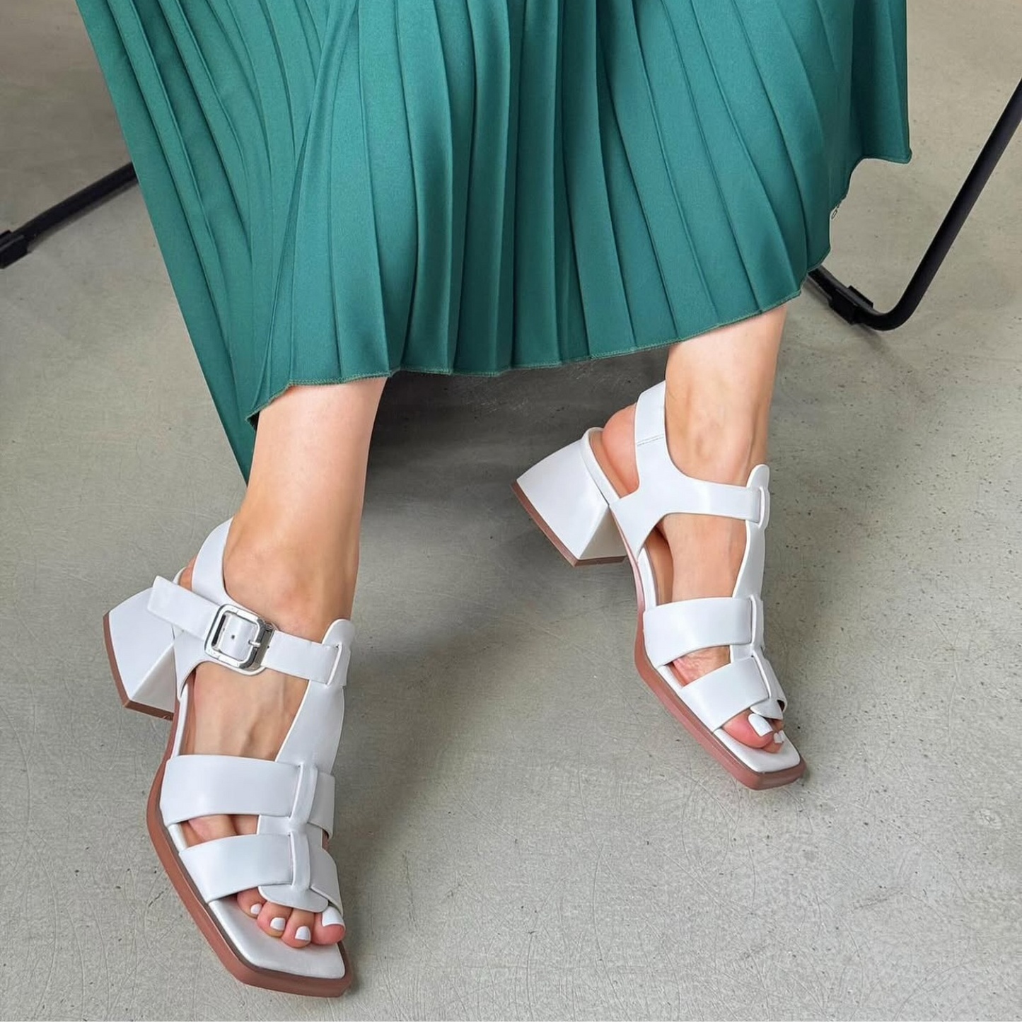 Leather Hollow Roman Sandals