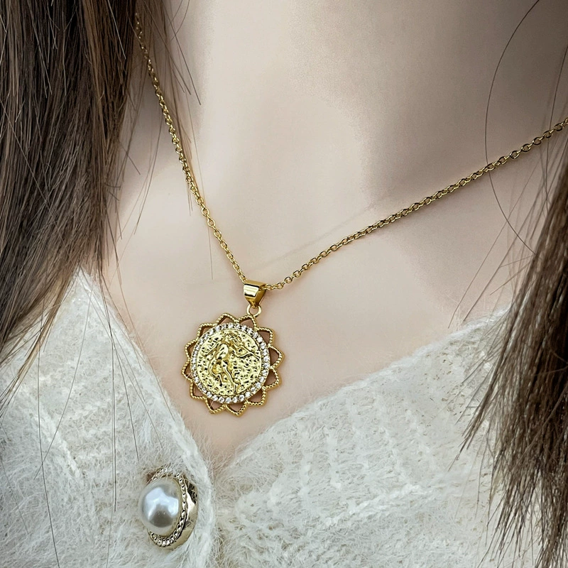 Palace Exquisite Clavicle Necklace