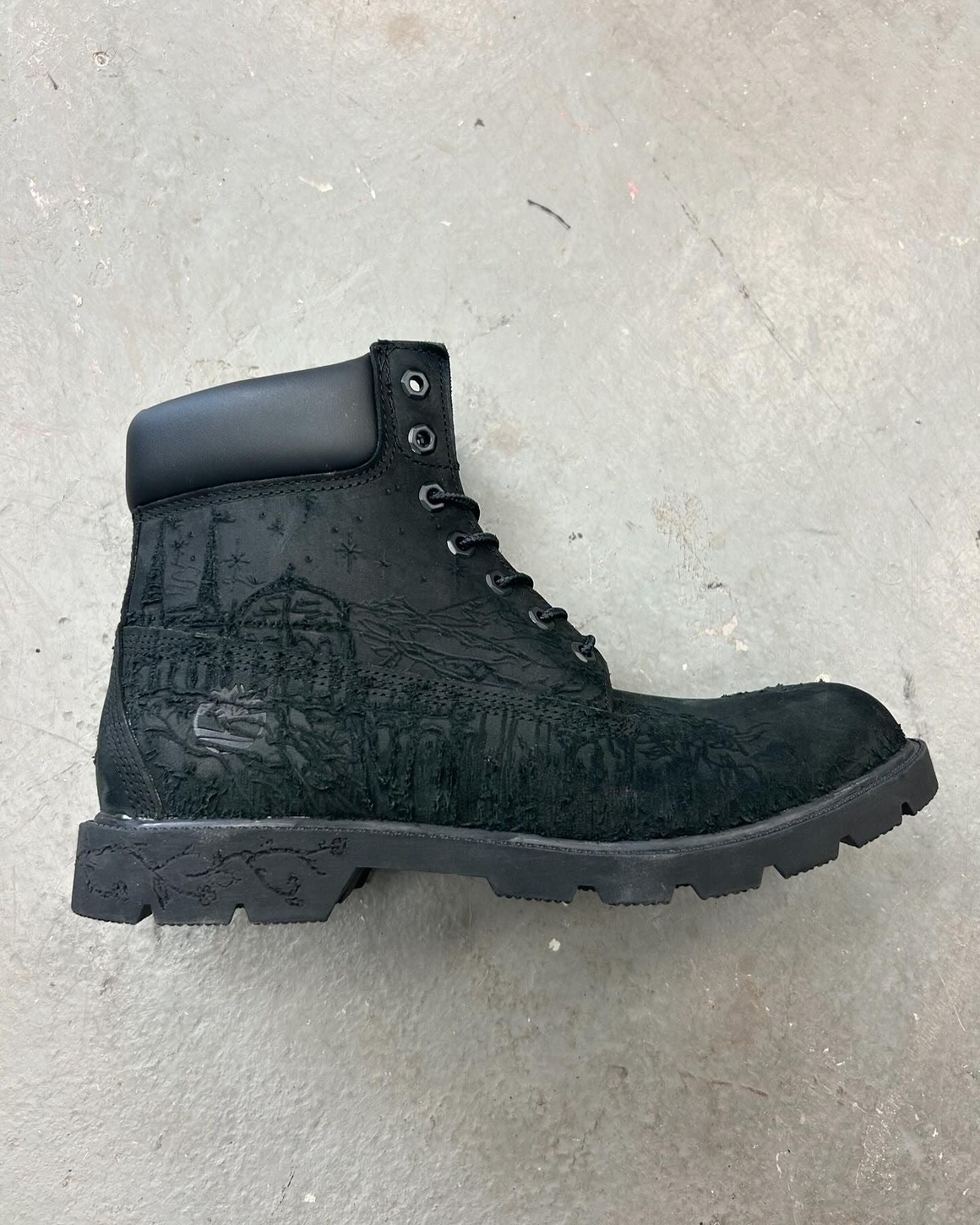 Embossed Thickened Martin Boots