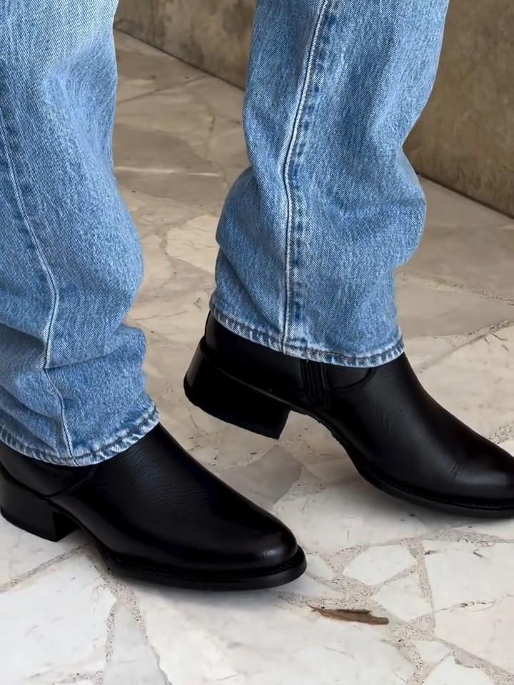 Men's Minimalist Boots