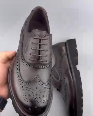 Sculpted Lace-Up Leather Shoes