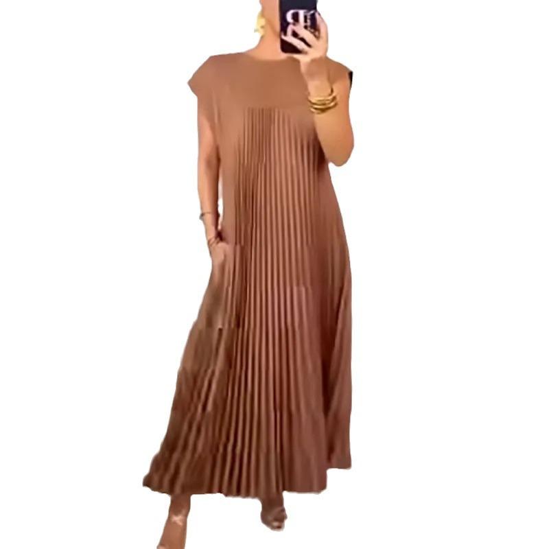 Round Neck Sleeveless Pleated Maxi Dress