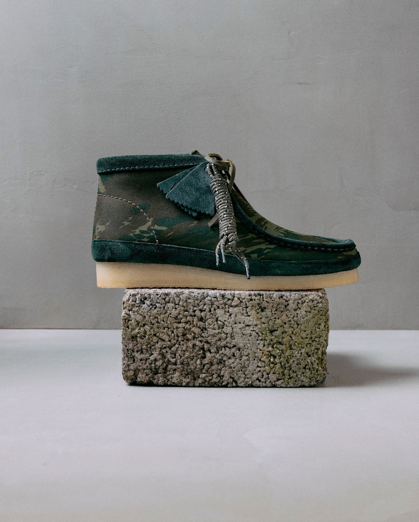 Camouflage Lace-Up Loafers