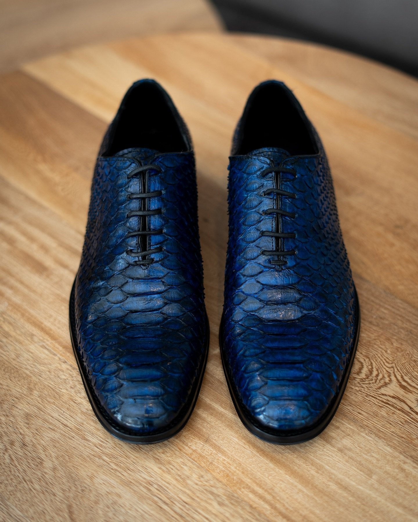 Crocodile Print Leather Shoes Blue