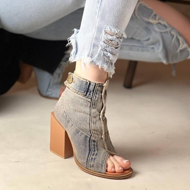 Women's Chic Denim Boots