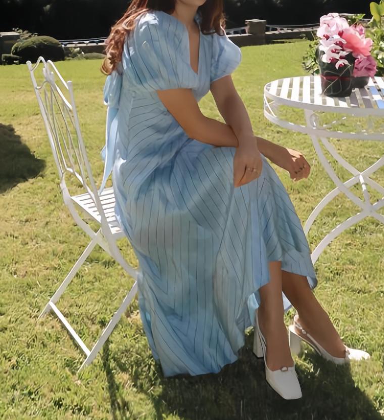 V-neck Light Blue Striped Bubble Sleeve Midi Dress